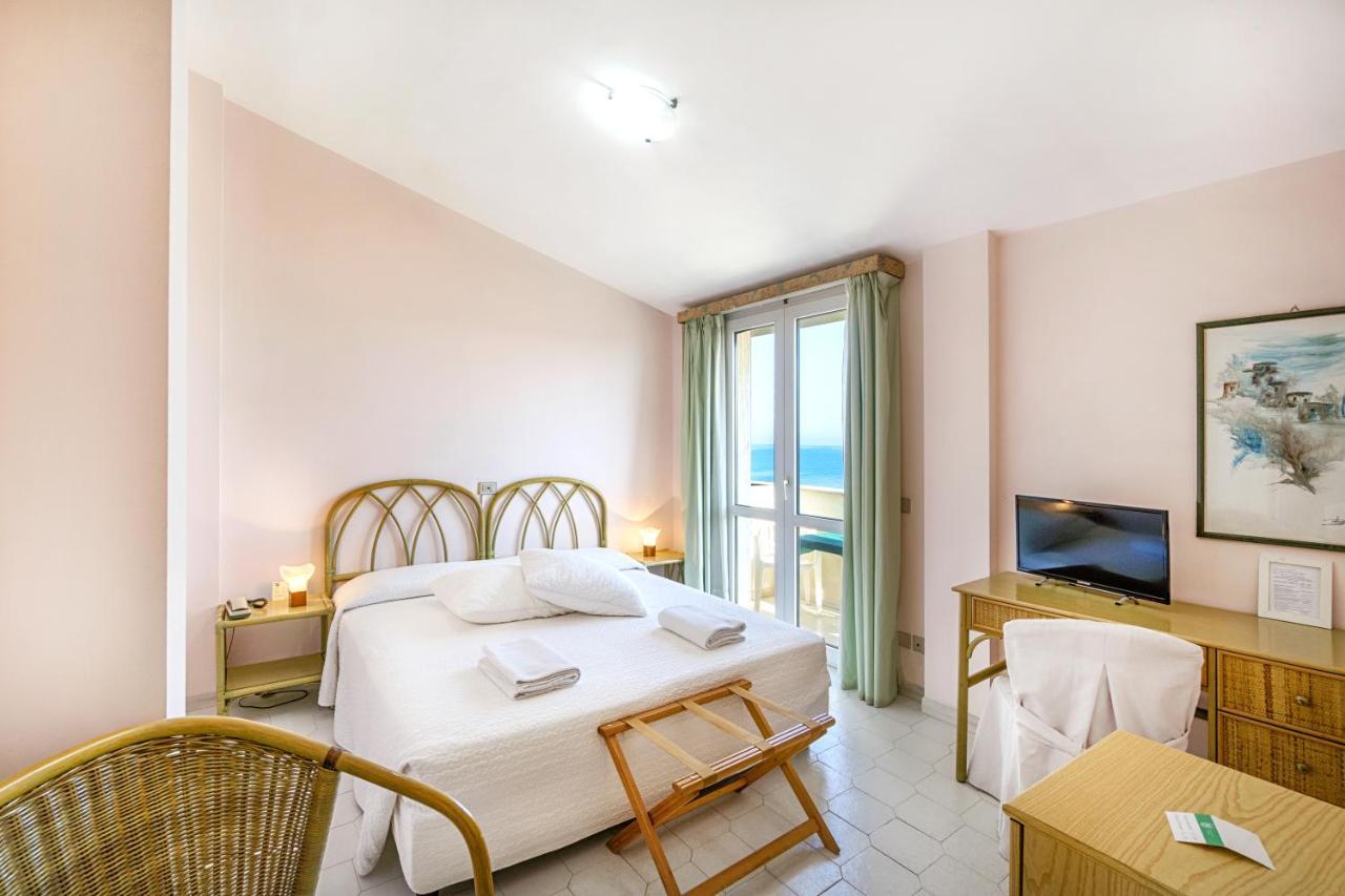Hotel Mida Скольитти Экстерьер фото