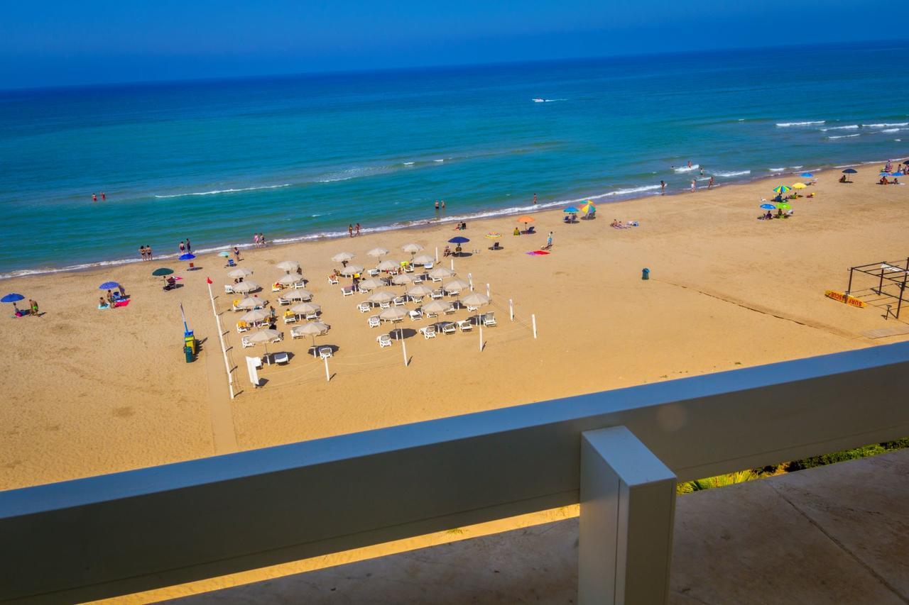 Hotel Mida Скольитти Экстерьер фото